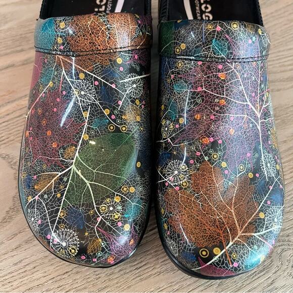 NWOT Klogs Portland Woodland Patent Leather Clog Slip Resistant Shoe Women’s 9 - Picture 7 of 10